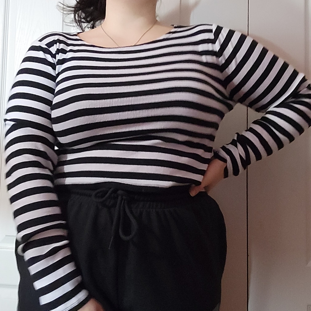 Striped Long Sleeve Crop Top